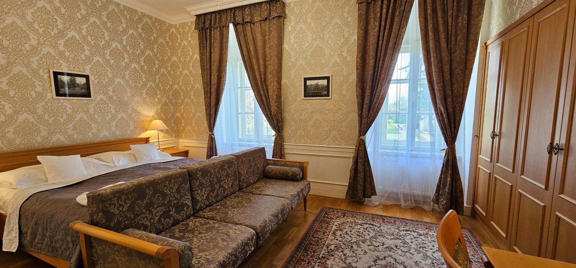 Zamecky Hotel Lednice Exterior foto
