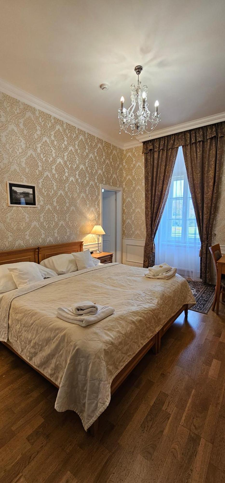 Zamecky Hotel Lednice Exterior foto